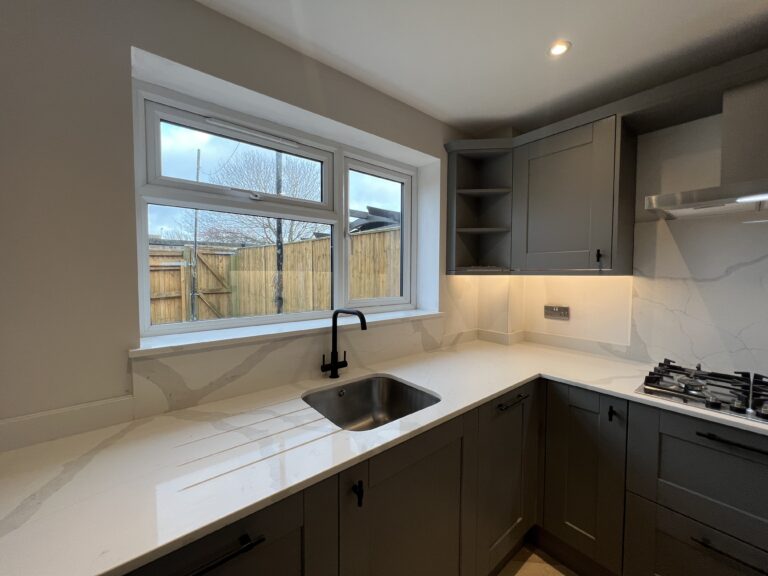 Howdens - Slate Grey Shaker - Classic 3